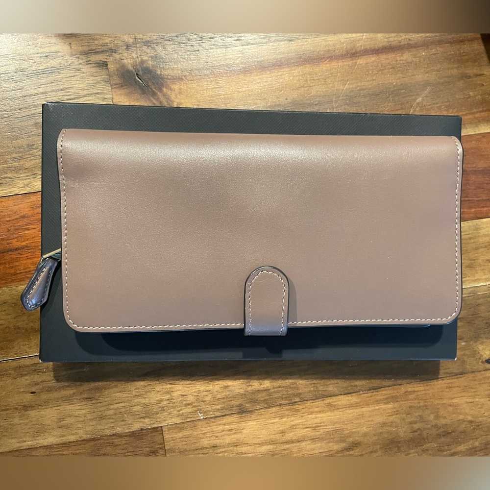 COACH leather wallet - Picture 9 of 9